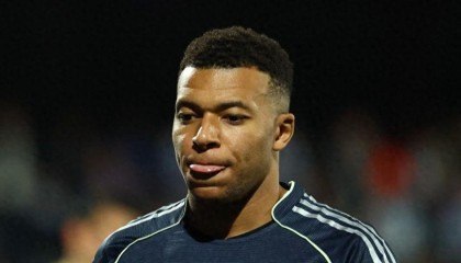 老实人！姆巴佩带伤出战，只为力保阿隆索帅位